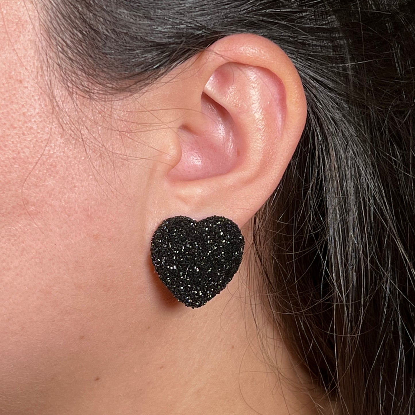 Heart stud earrings