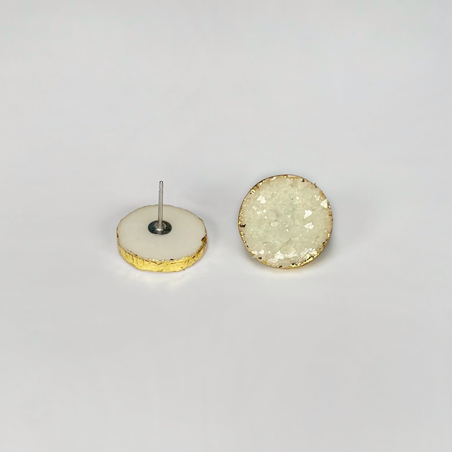 round stud earrings, epoxy resin earrings, epoxy resin stud earrings, white stud earrings, ivory stud earrings, stud earrings, stainless steel earrings, hypoallergenic earrings, crystal earrings, druse earrings, druzy studs, druzy earrings, round earrings, earring gift for her, circle stud earrings